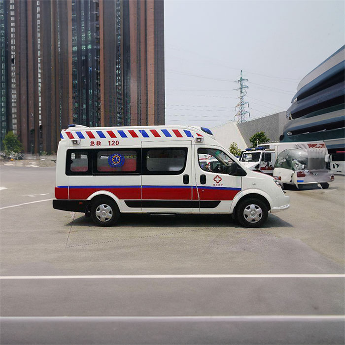 达州高铁病患救护车转运案例